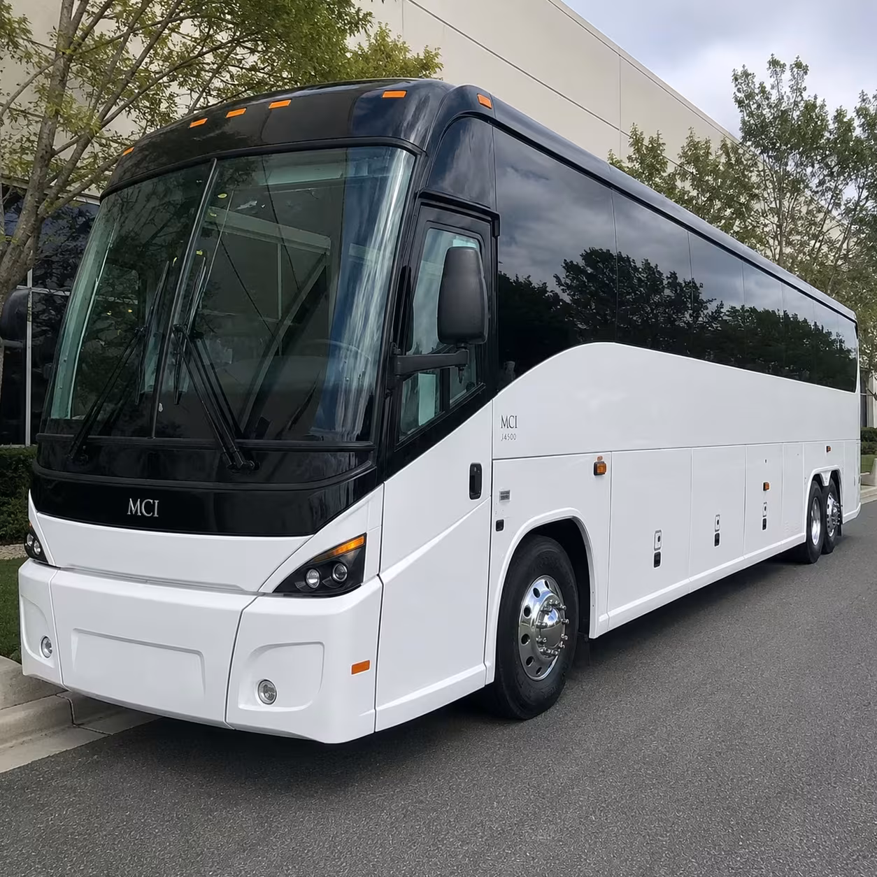 arkansas national guard troop shuttle buses in jonesboro