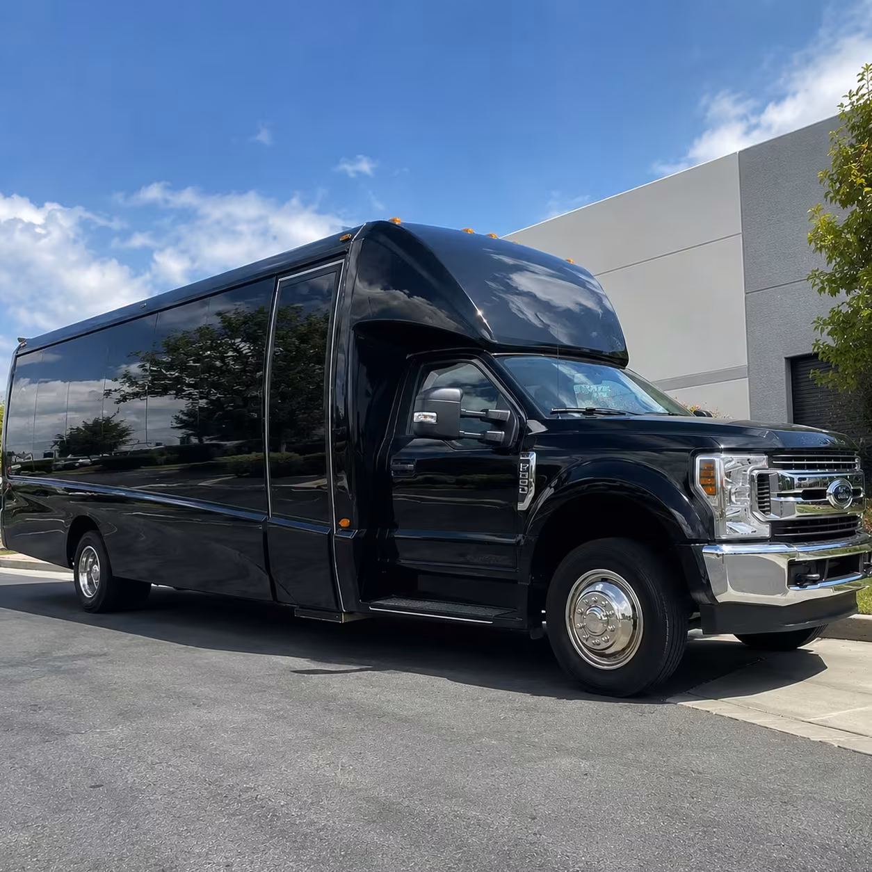 bridal party minibus rentals in jonesboro