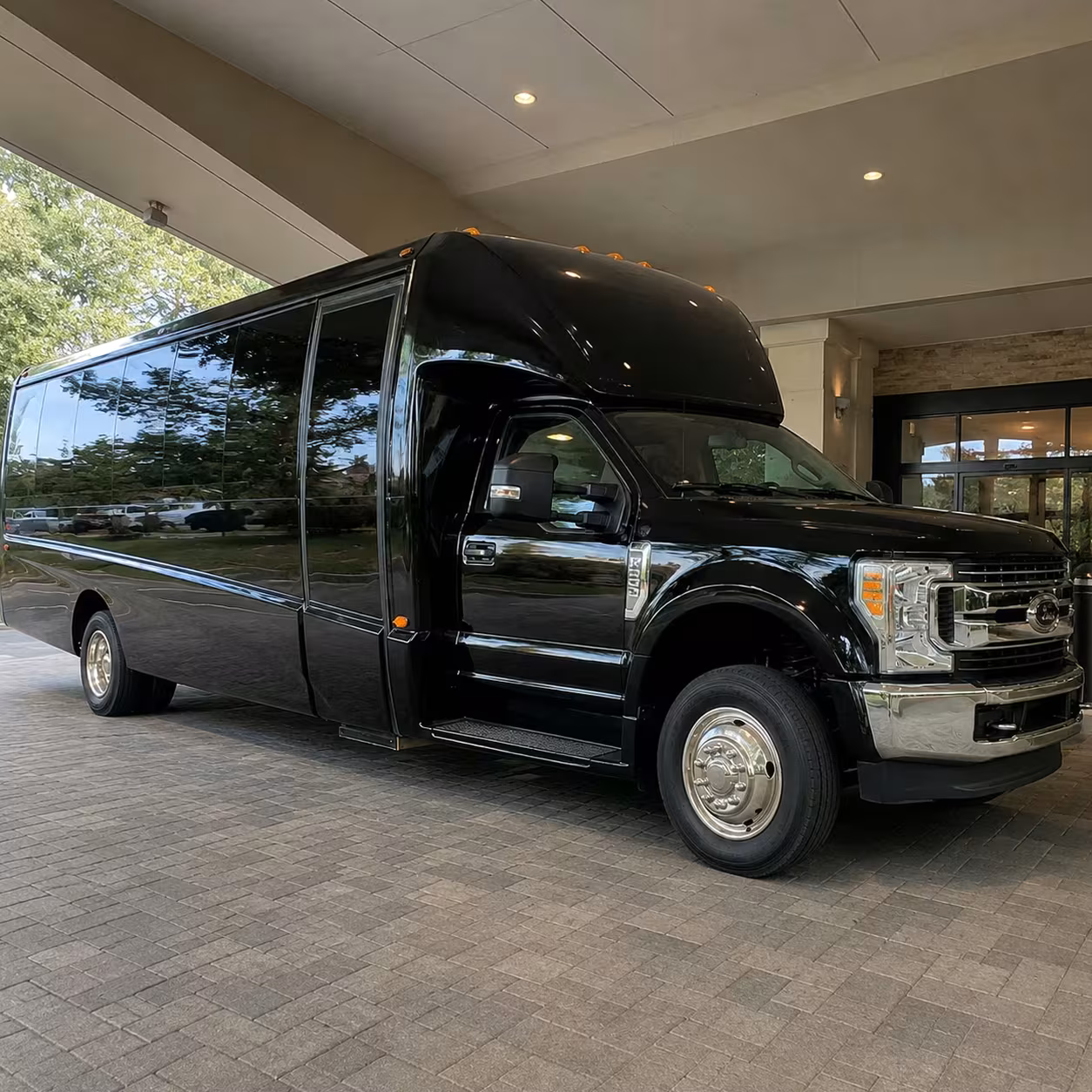 jonesboro minibus rentals for arkansas state airport groups