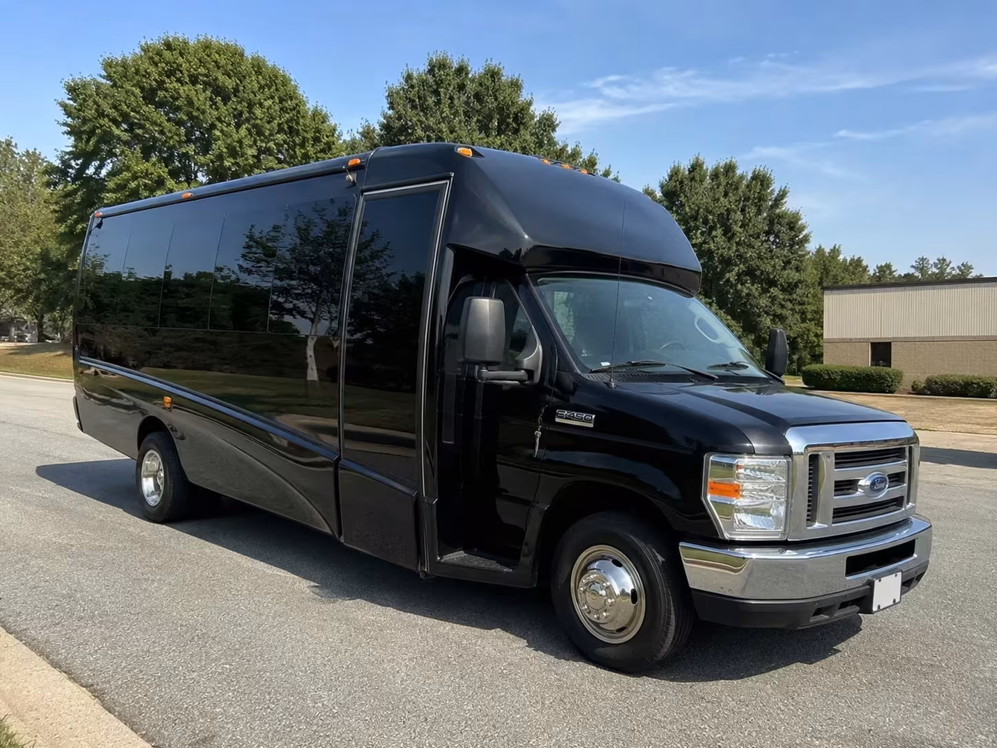 jonesboro minibus rentals for bachelorette and birthday parties