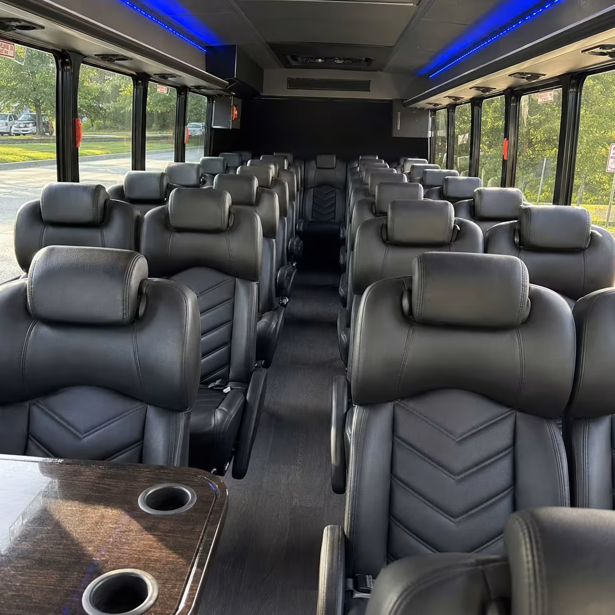 minibus rentals for smaller jonesboro prom groups